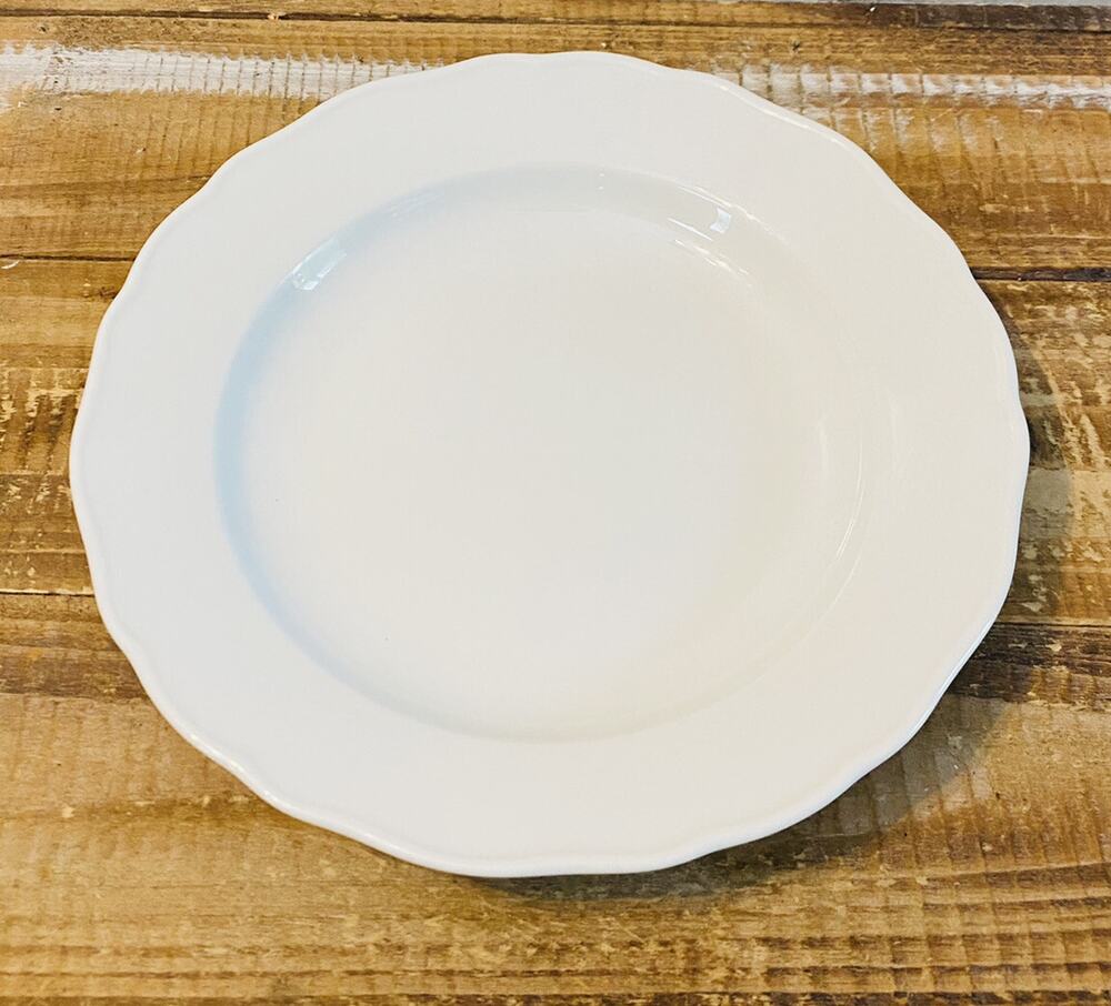 New Meissen Neuer Ausschnitt White Dessert Plate 8" Germany Crossed Swords